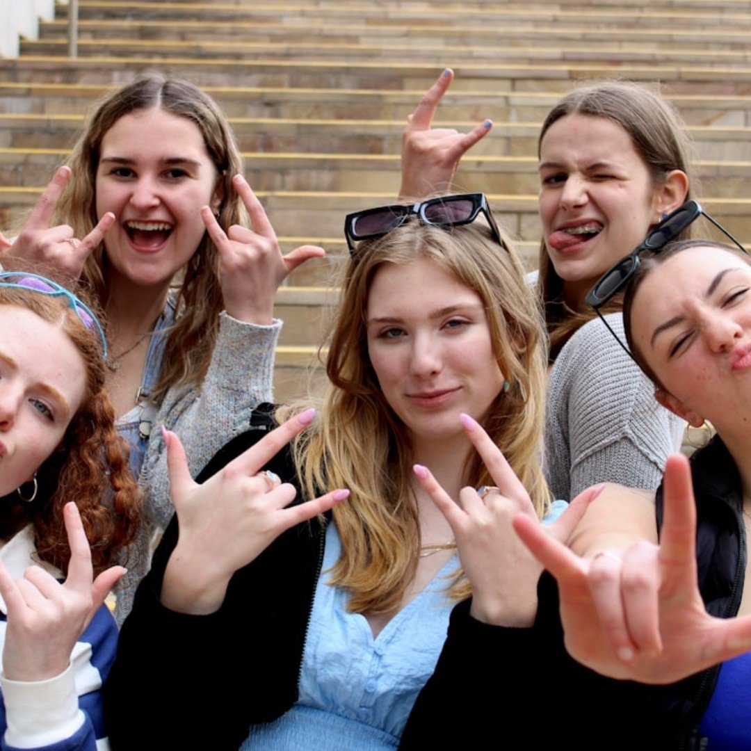 How to Turn a Compliment into a Perfect Pick Up Line 1 Pick Up Line